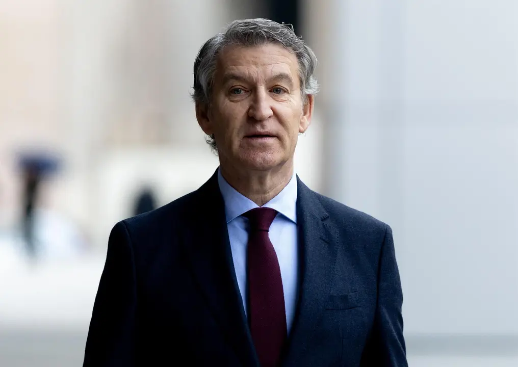 Feijóo critica a Sánchez por su postura ante la crisis internacional y le exige alinearse con EE. UU.